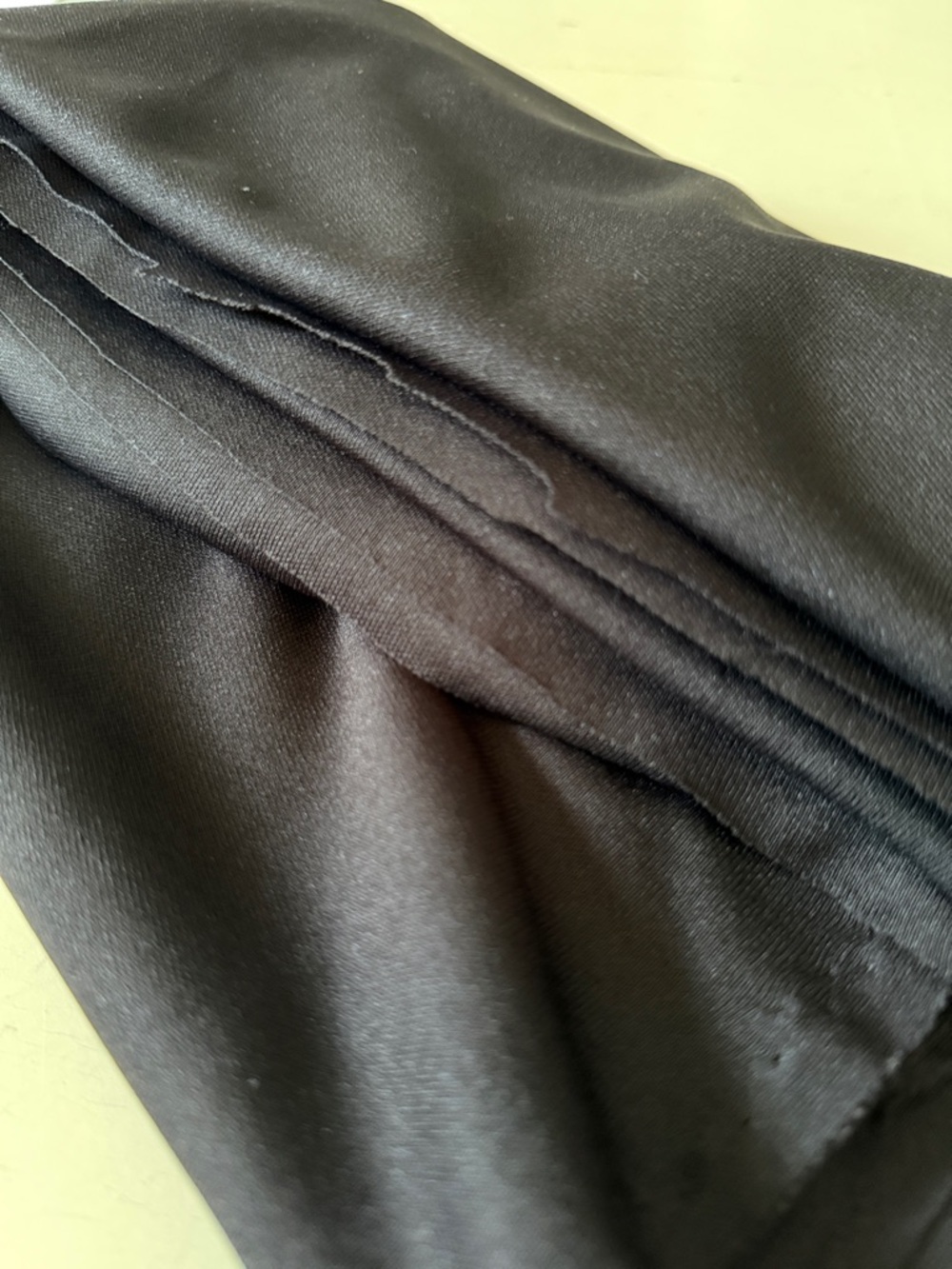 Black fabric yardage - Picture 4 of 4